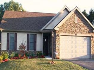 22 Wolf Run Dr, Indiana, PA 15701