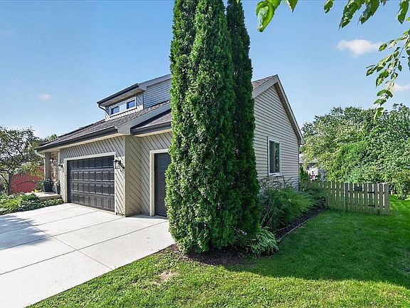 4th image of 318 Jenna Dr