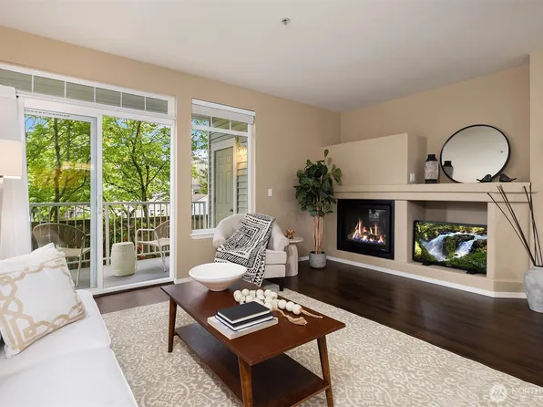 5400 Harbour Pointe Boulevard #G101, Mukilteo, WA 98275