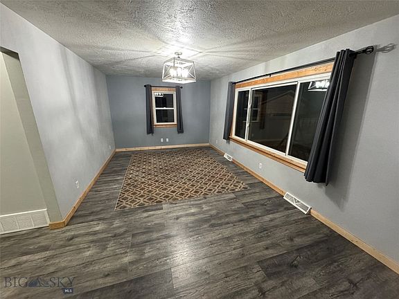 4th image of 1902 Stuart Ave