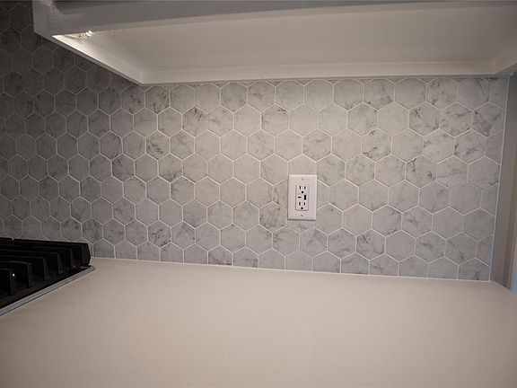 4th image of 3112 Grasshopper Way