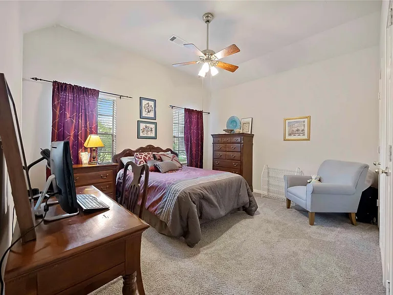 13611 Delacey Ln — Photo 15