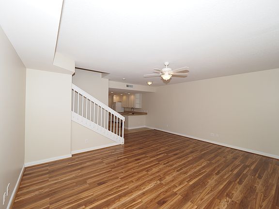 4th image of 1568 Napoli Dr W