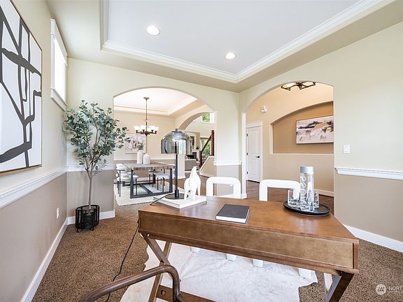 4th image of 3819 Cameron Drive NE