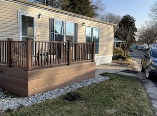 2740 Packard St #D2, Ann Arbor, MI 48108