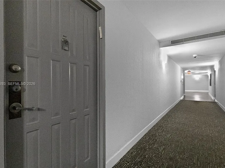 200 Leslie Dr #902 — Photo 33