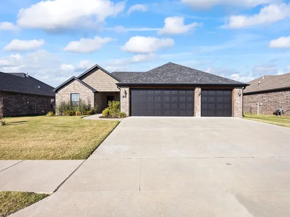 419 Brooke St, Springdale, AR 72762