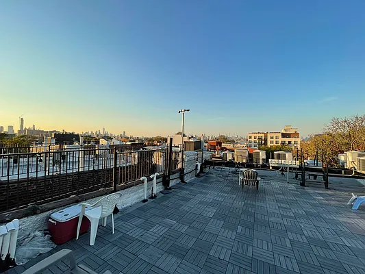 Rented by Pear NYC LLC | media 24