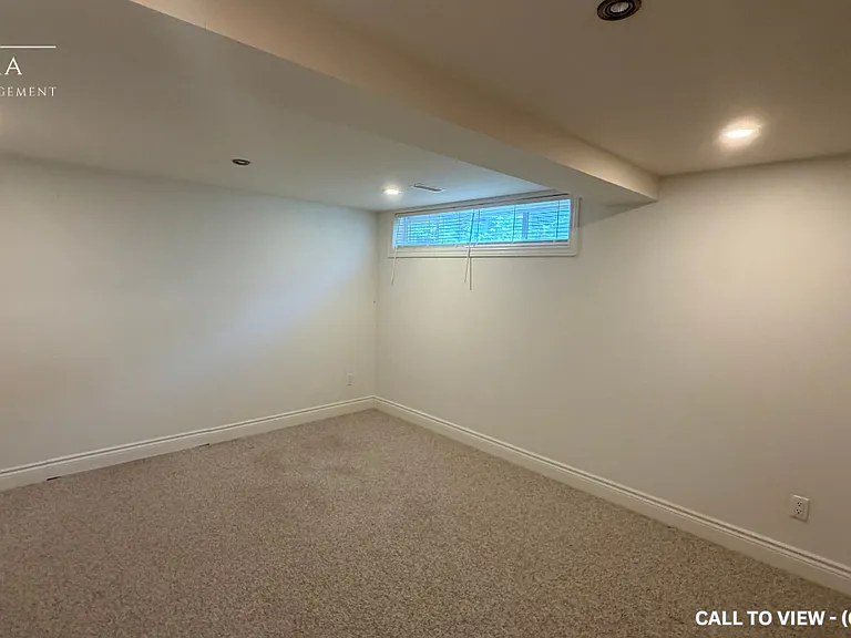 44 Thackery Dr — Photo 23