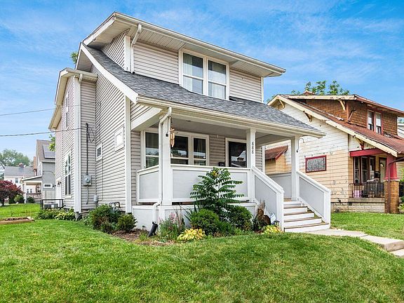 3rd image of 888 Heyl Ave