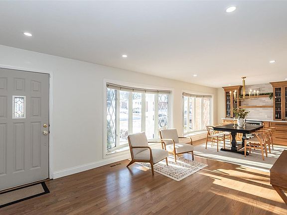 4th image of 9107 Lavant Dr