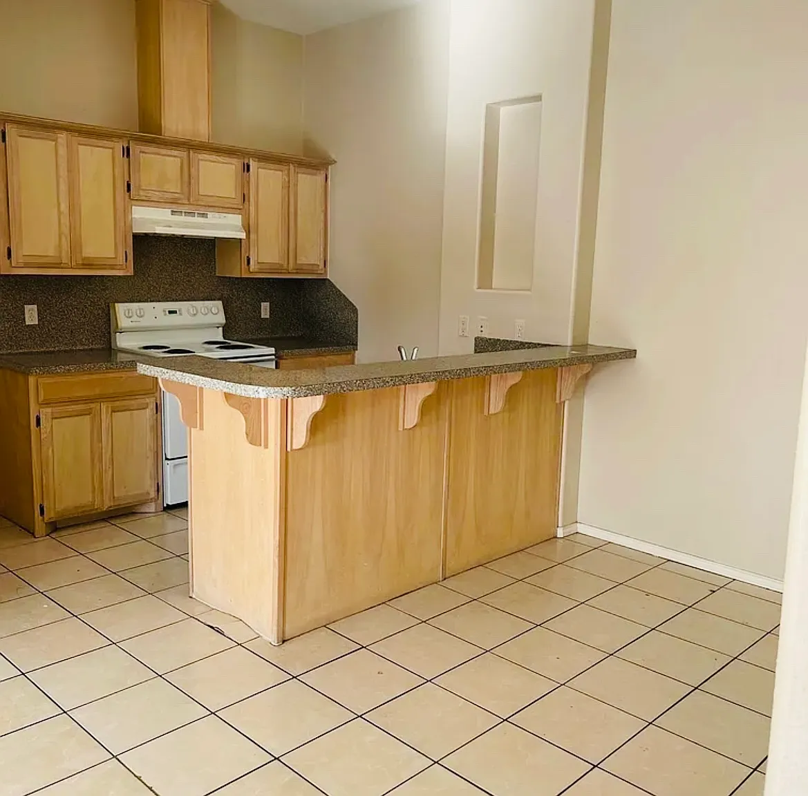2 bed, 1080 sqft, $670 — Photo 2