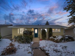49 Kentish Dr SW, Calgary, AB T2V2L4
