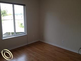 5th image of 28548 Cole St