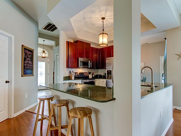 4th image of 1421 Beach Club Ln