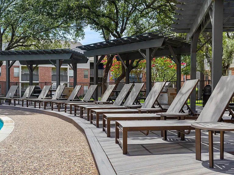 C242740_WimbeldonOaks_OutdoorLounge_04