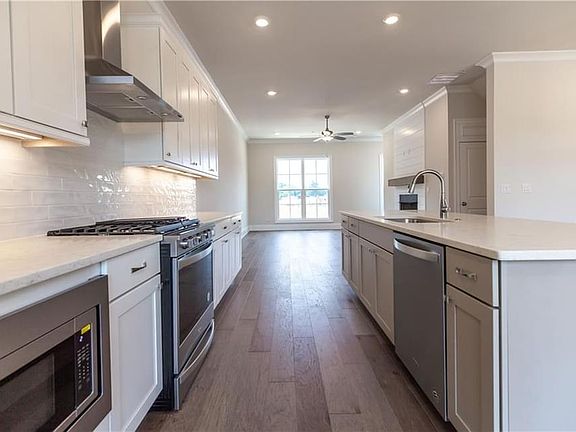 Kitchen to Family room