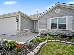 500 SE Laurel Dr, Blue Springs, MO 64014