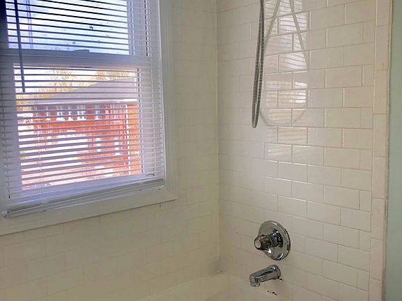 4th image of 1416 Townley Dr APT I