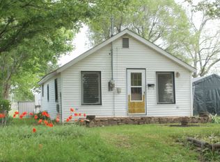 402 North St, Knightstown, IN 46148