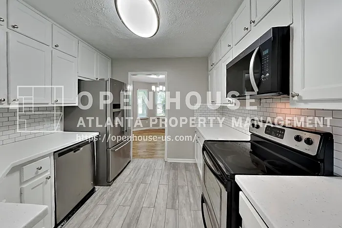 2920 Summit Point Ct — Photo 5