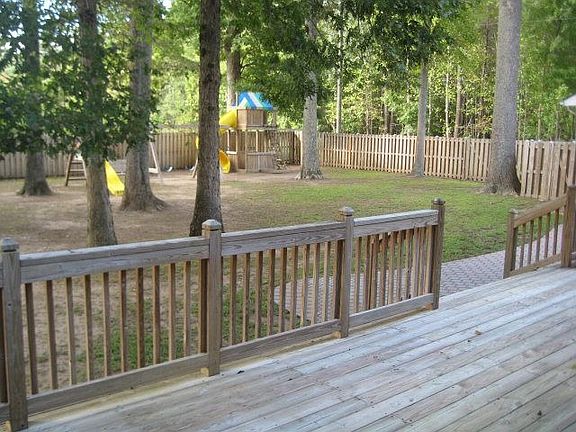 4th image of 411 Brent Pl