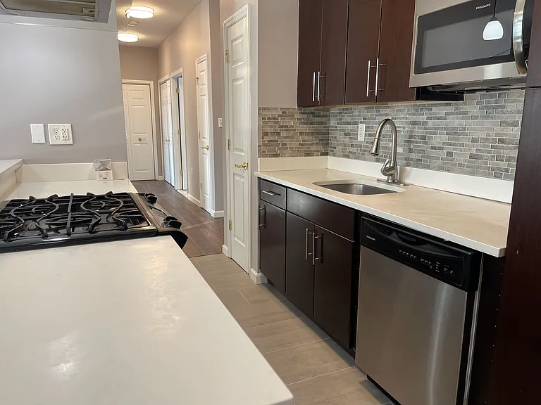 110 Halsted Street — Photo 11