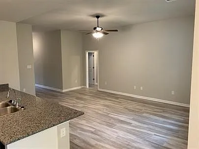 39053 Fairfield Dr — Photo 3