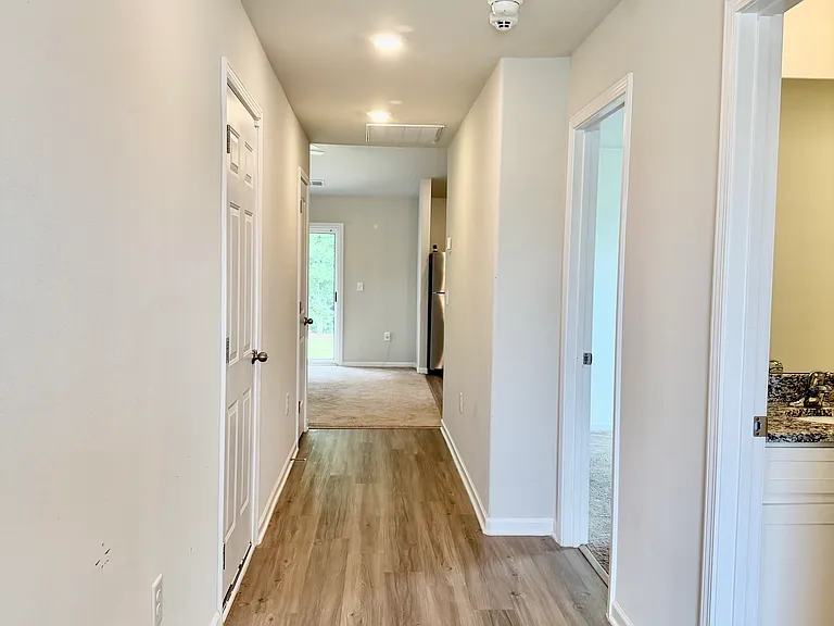 3118 Maple Ridge Dr — Photo 4