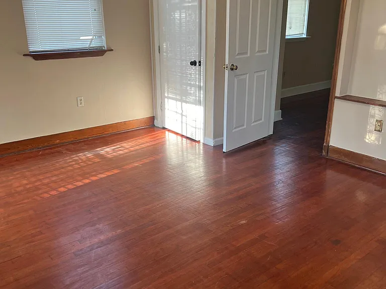 532 Monroe St — Photo 2