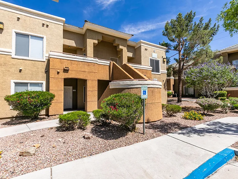 8070 W Russell Rd #2026 — Photo 48
