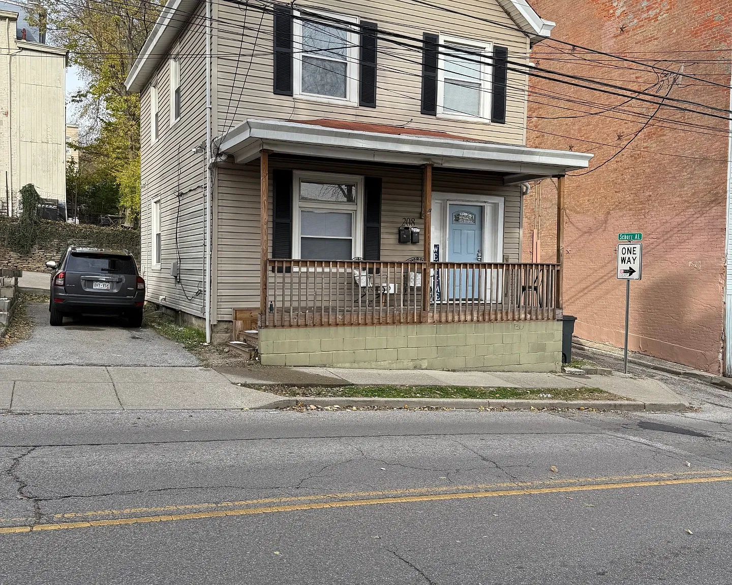 5 bed, 1578 sqft, $3,500 — Photo 1
