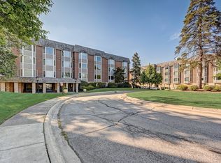 2600 Windsor Mall APT 1E, Park Ridge, IL 60068