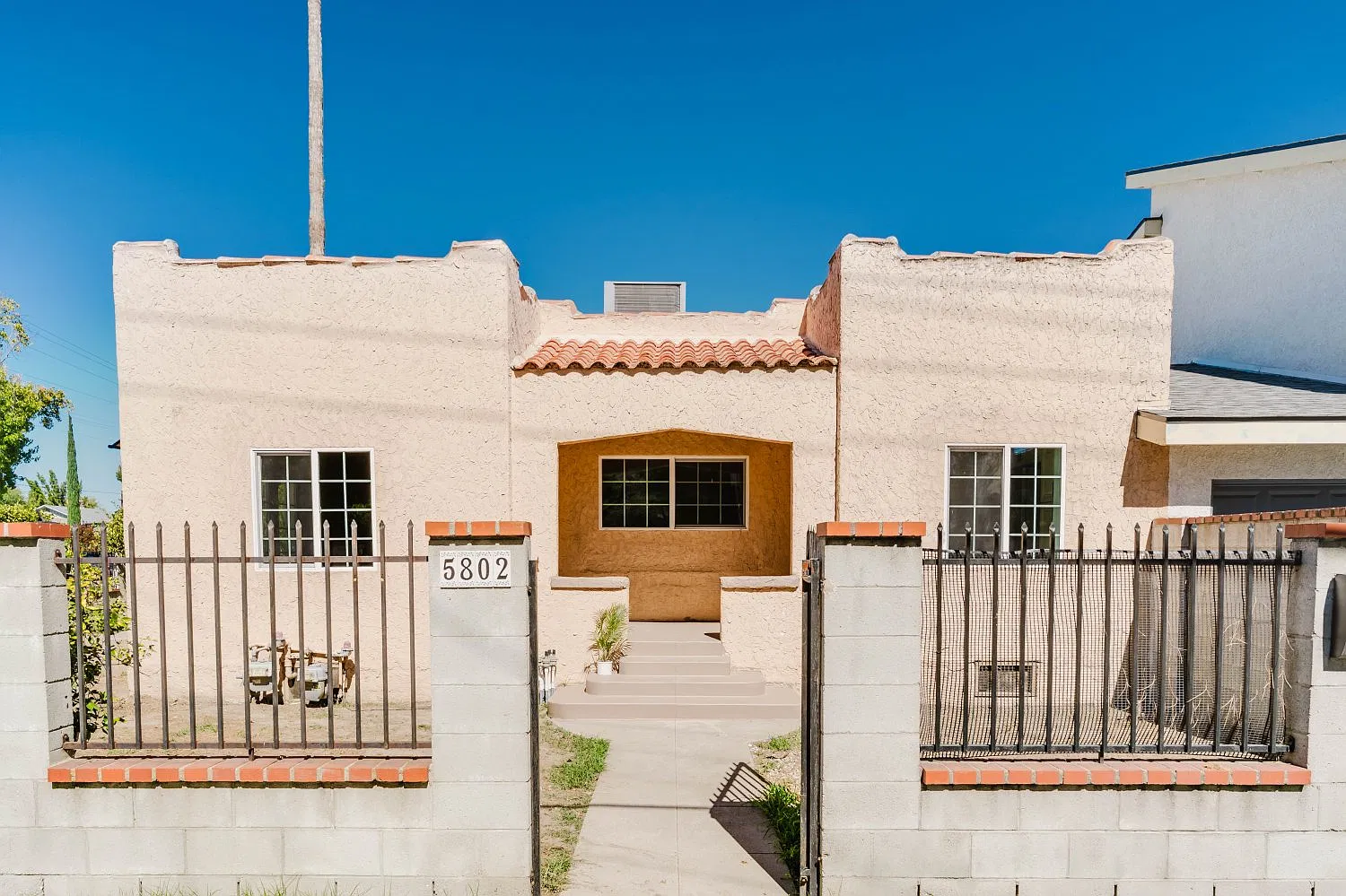 2 bed, 1100 sqft, $3,500 — Photo 2