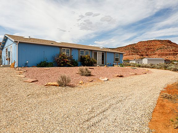3rd image of 1055 S Red Hills Ave