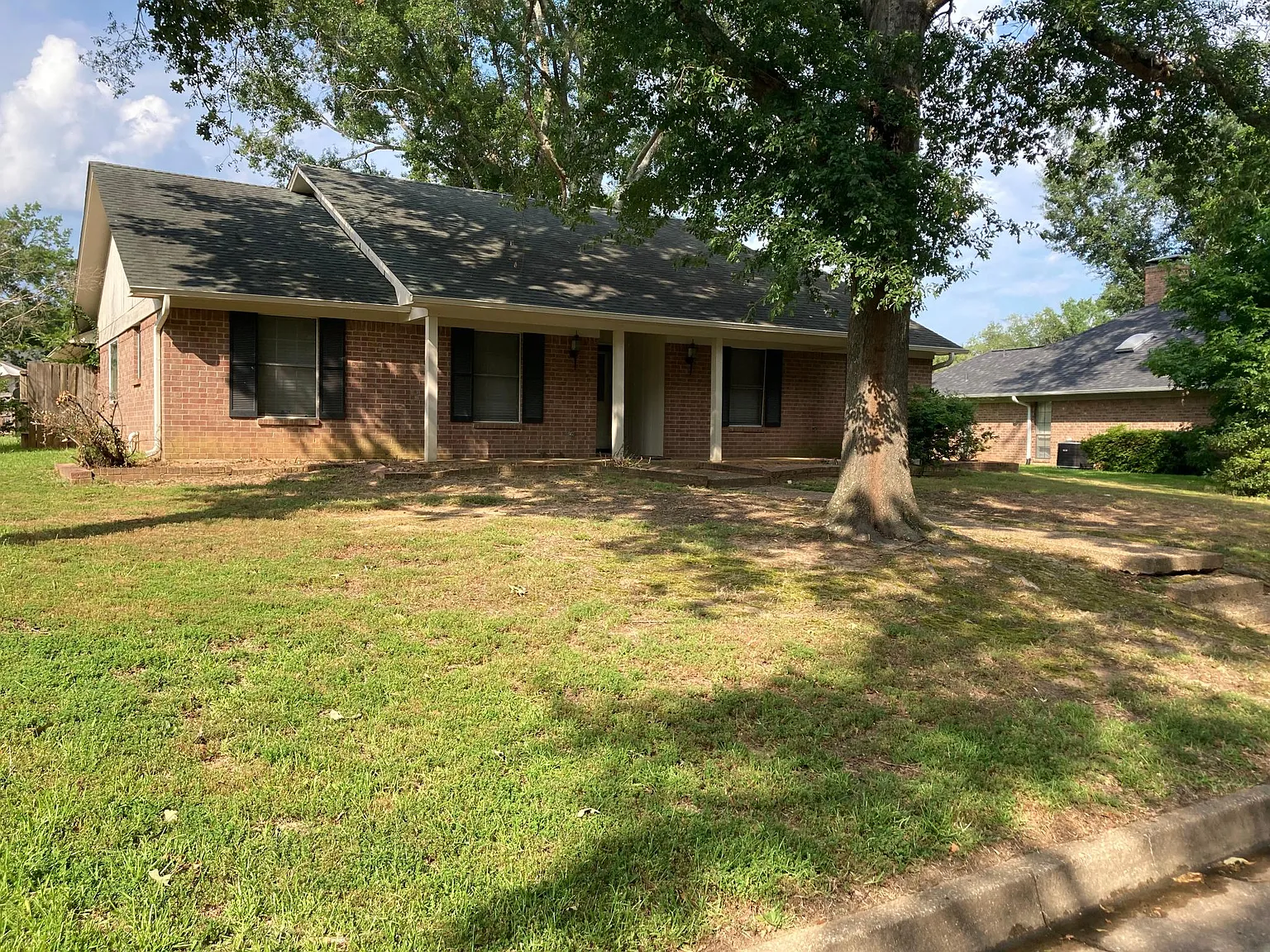 3 bed, 1792 sqft, $1,800 — Photo 1