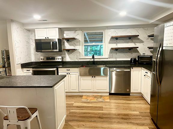 2nd image of 9320 Hinson Dr