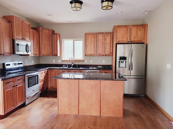 Amazing kitchen with island.