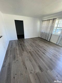 4th image of 905 W Aspen Ave
