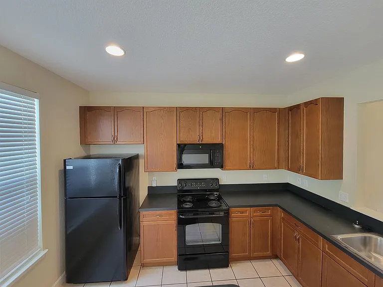 4247 Raleigh Way — Photo 6