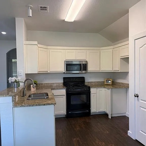 310 Millstone Dr — Photo 22