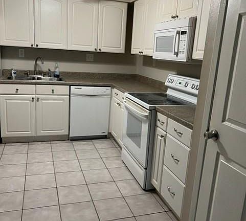 3rd image of 12806 Portulaca Dr APT L