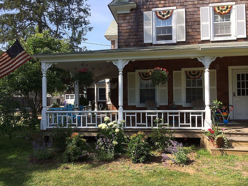 1st image of 7 Walnut Ave