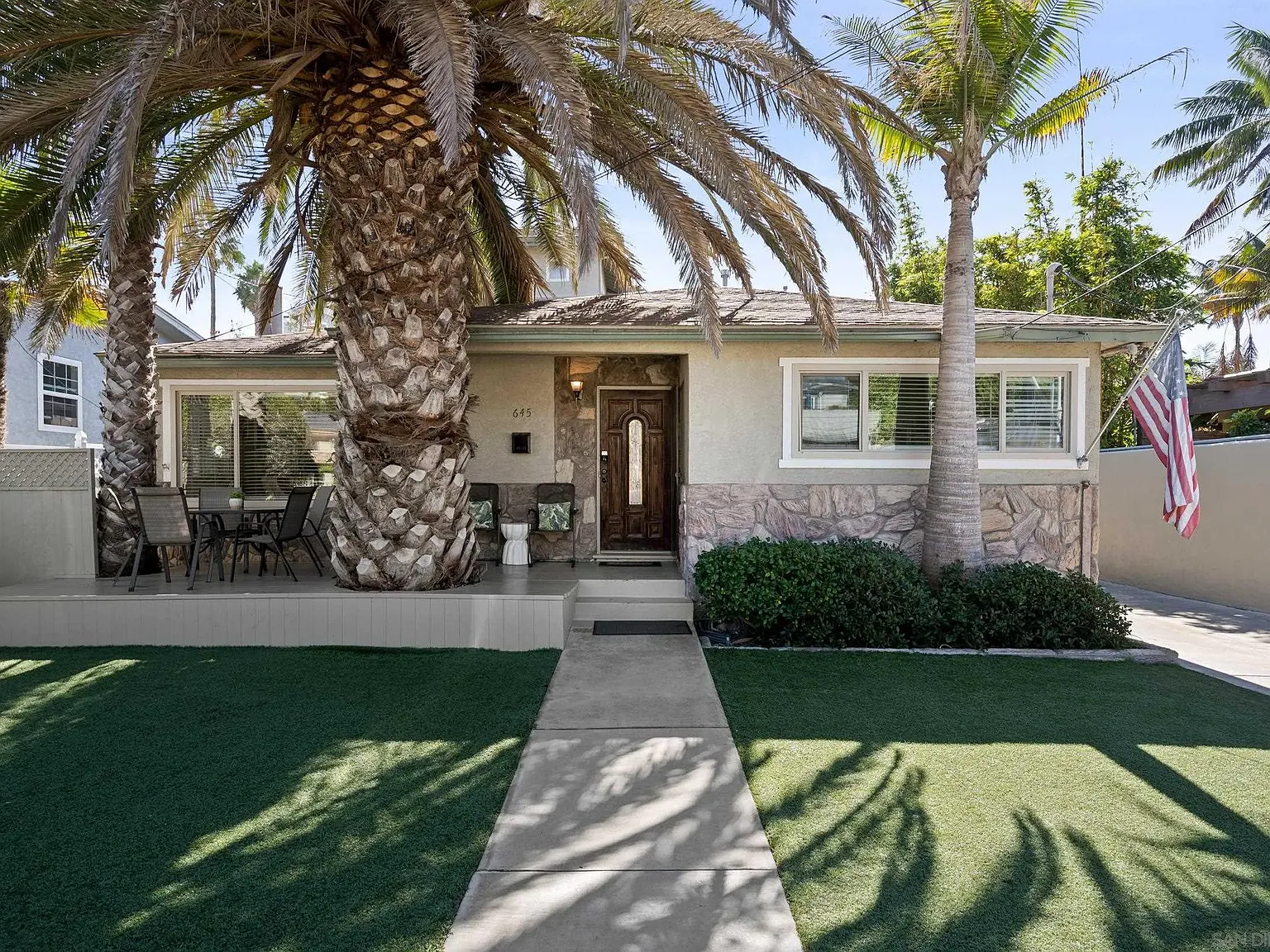 3 bed, 2.0 bath, 1200 sqft, $6,450 — Photo 3