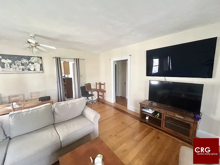 138 Parsons St #1 — Photo 2