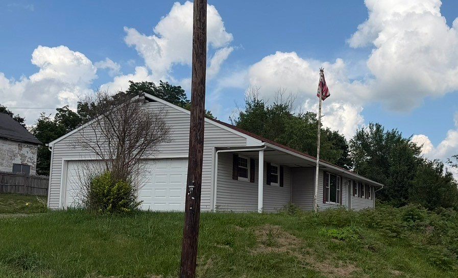 1st image of 10 Main St