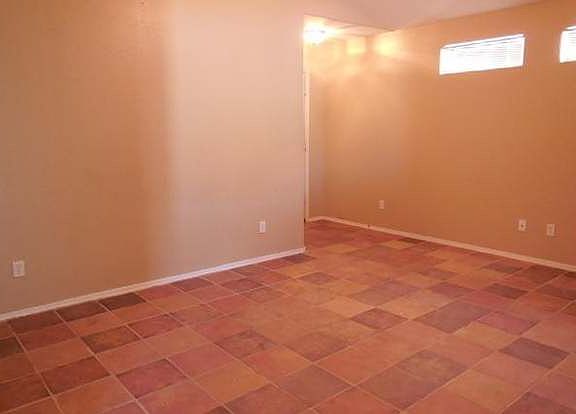3rd image of 12806 W Pershing St