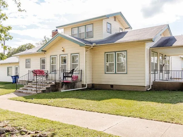 1301 W 4th St, Coffeyville, KS 67337