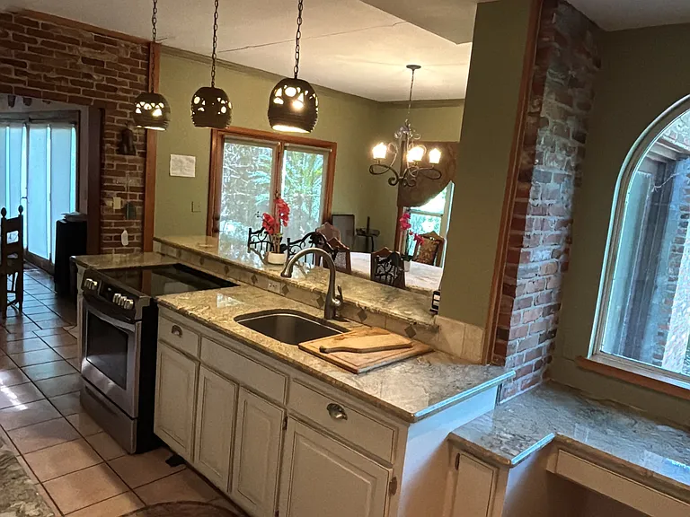 1827 Stanford Rd — Photo 12