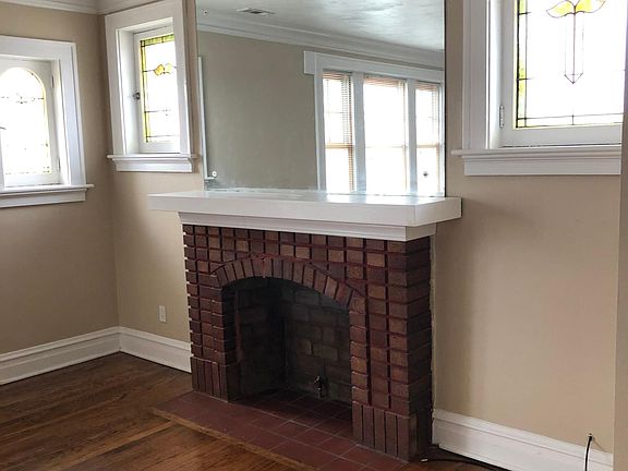 3rd image of 3975 Wilmington Ave